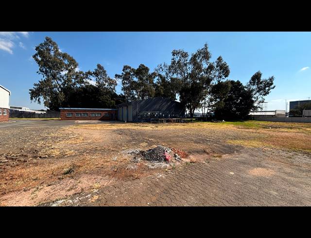 6,225M² WAREHOUSE FOR SALE IN CHLOORKOP
